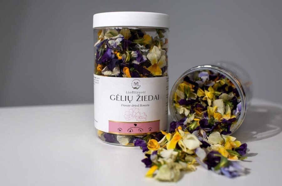 Freeze-dried orphan flowers