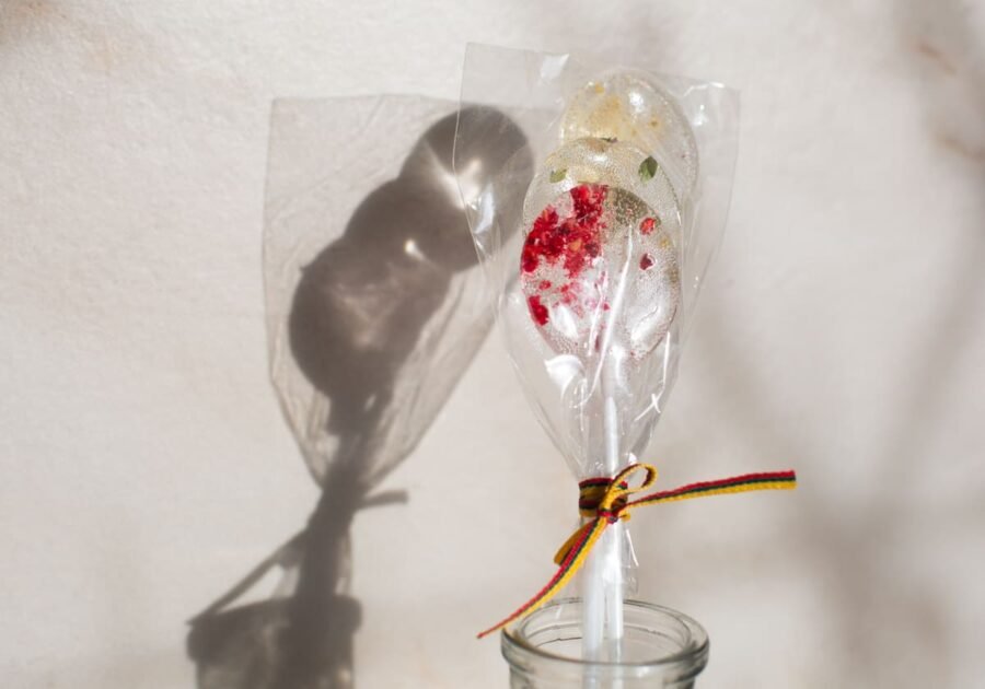 Sweets with Lithuanian merchandise