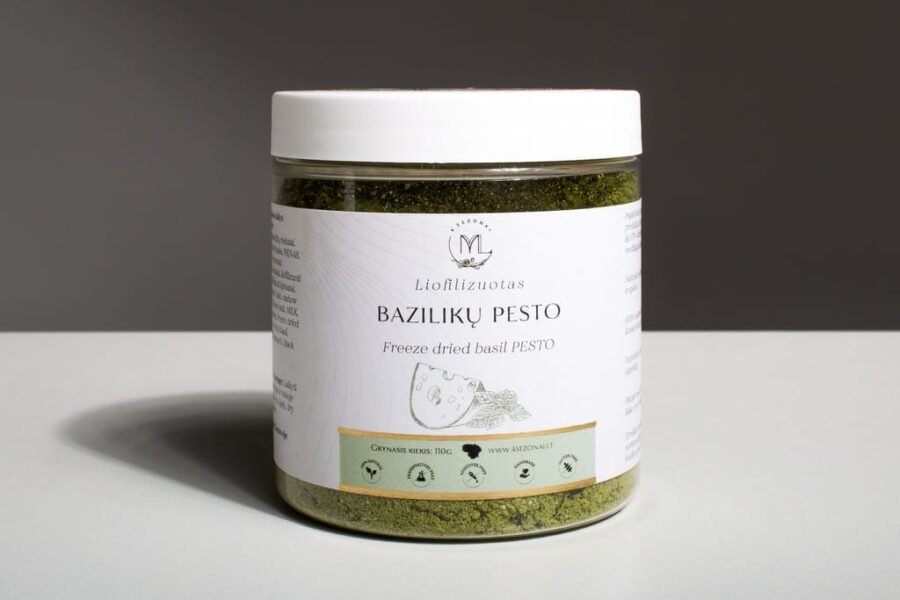 Pesto raw basil