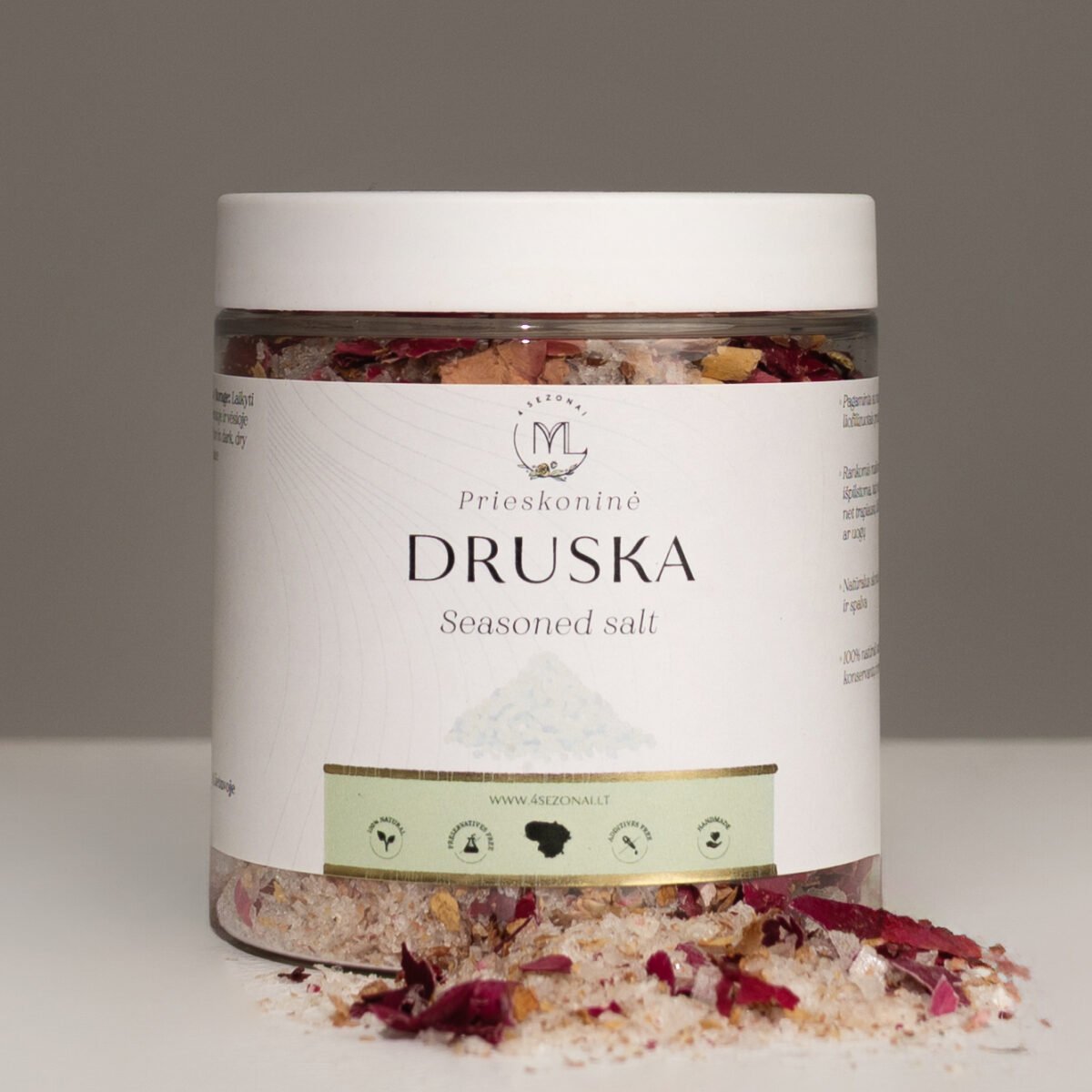 GB9A2806 Druskos dribsniai su rožėmis